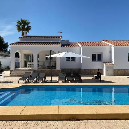 Villa Con Piscina, Soleada, Tranquila Y Centrica Calp