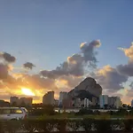 Con Piscina, Soleada, Tranquila Y Centrica *