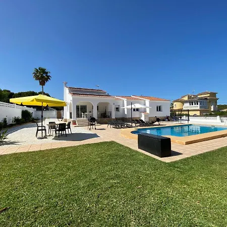 Con Piscina, Soleada, Tranquila Y Centrica *