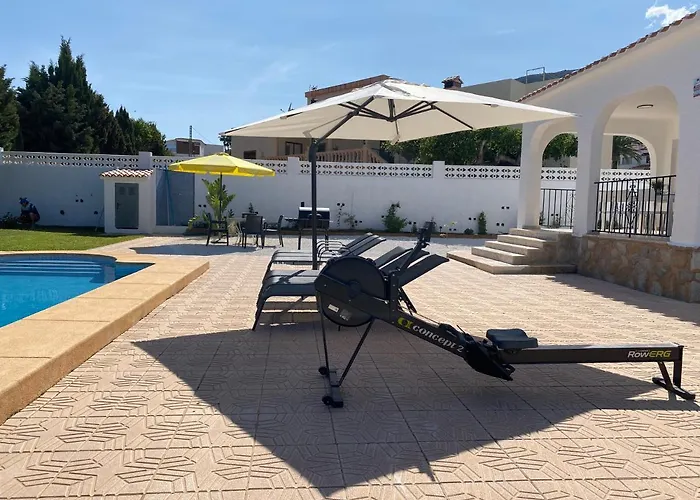 Con Piscina, Soleada, Tranquila Y Centrica * קלפה