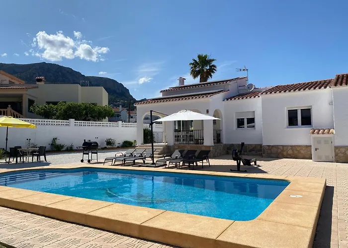 וילה Con Piscina, Soleada, Tranquila Y Centrica