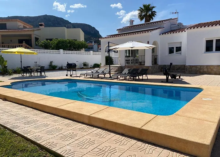 Con Piscina, Soleada, Tranquila Y Centrica