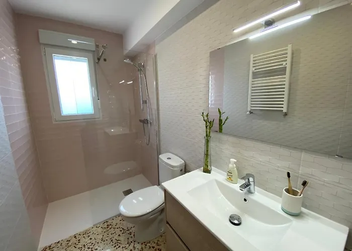 Con Piscina, Soleada, Tranquila Y Centrica Villa Calpe