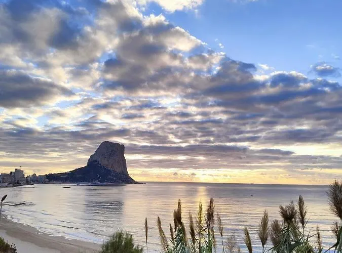 Con Piscina, Soleada, Tranquila Y Centrica * Calpe