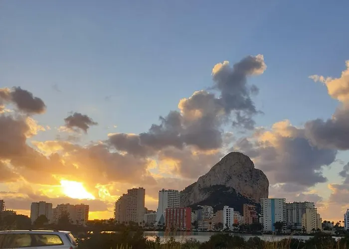 Con Piscina, Soleada, Tranquila Y Centrica *