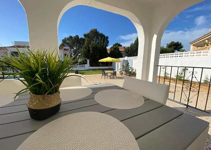 וילה Con Piscina, Soleada, Tranquila Y Centrica