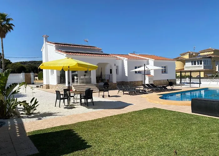 וילה Con Piscina, Soleada, Tranquila Y Centrica