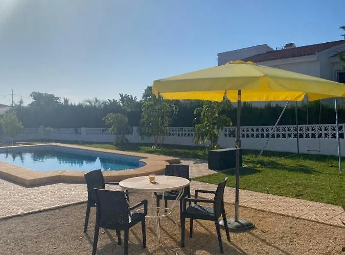 וילה Con Piscina, Soleada, Tranquila Y Centrica קלפה