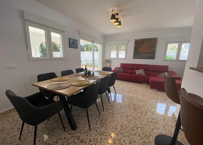 Con Piscina, Soleada, Tranquila Y Centrica * Calpe