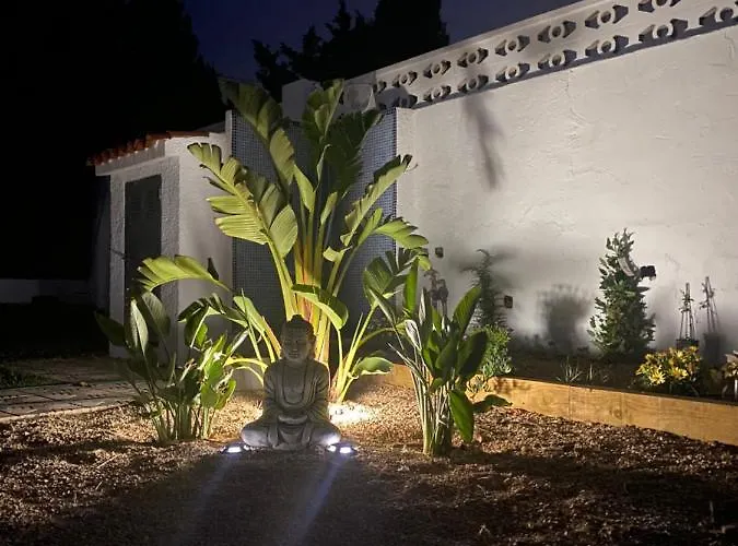 Con Piscina, Soleada, Tranquila Y Centrica *