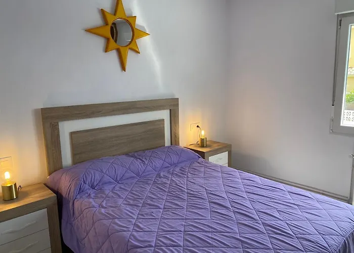 Con Piscina, Soleada, Tranquila Y Centrica *